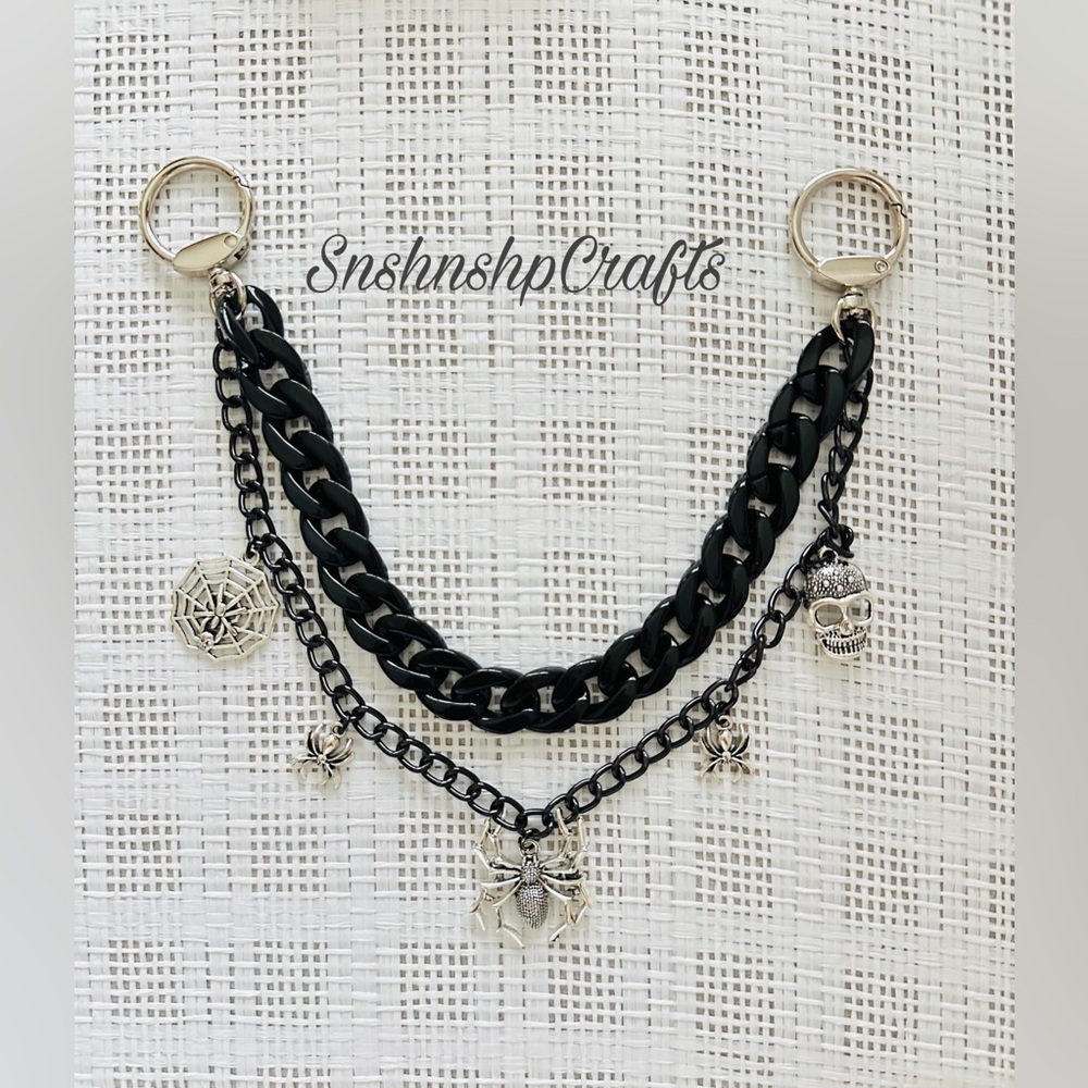 Halloween Spider Charm Chain Bag Accessory 13” Acrylic Purse Accessory - Picture 2 of 2